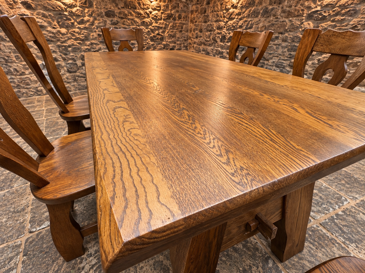 Mid-Century French Oak Dining Table & Six Chairs – Guillerme et Chambron Style c.1970