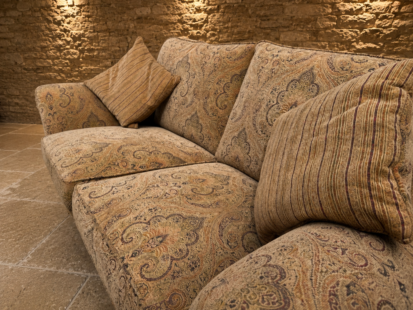 Parker Knoll Two Seater Paisley Sofa – Traditional English Country House Settee