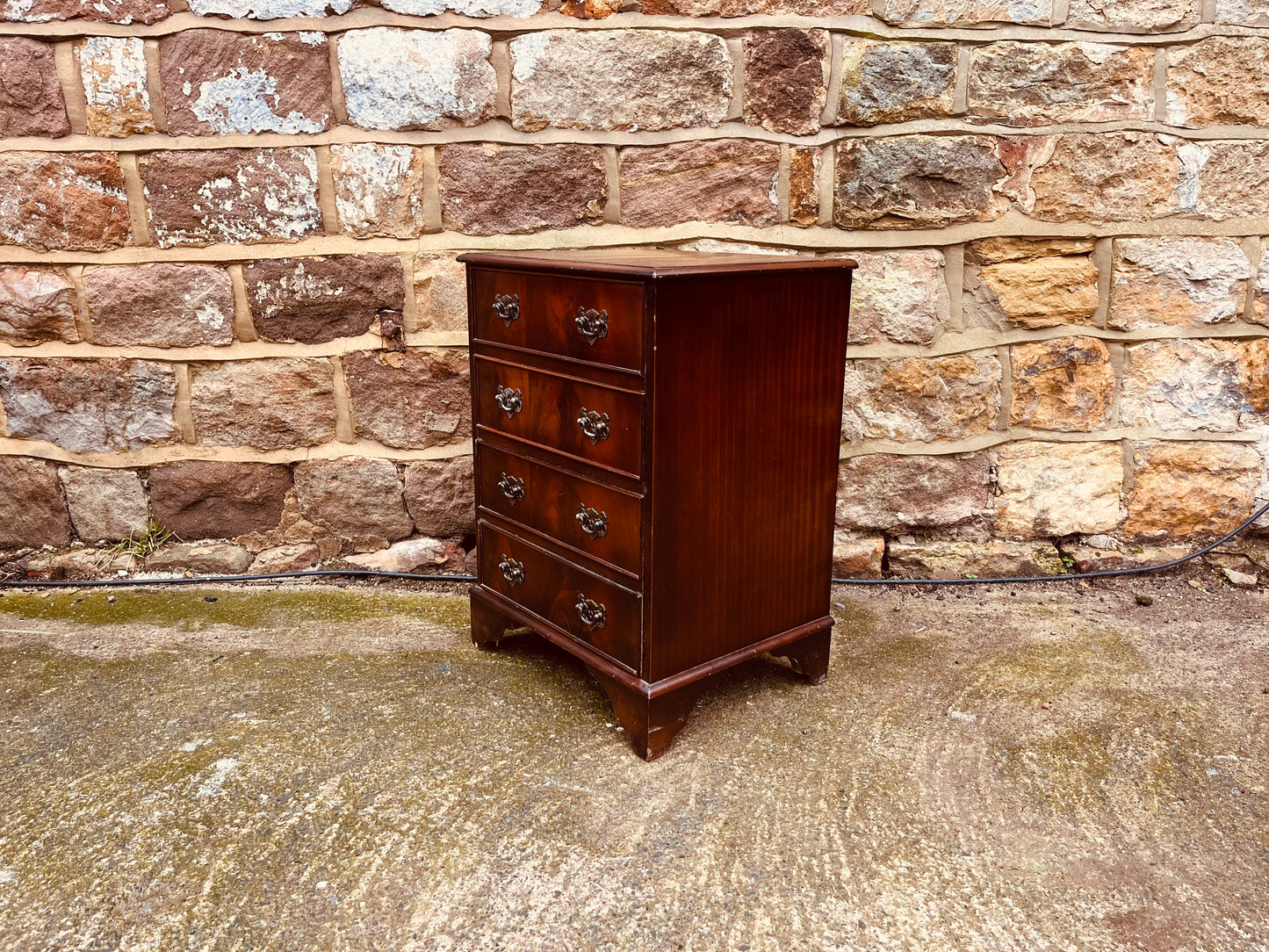 Vintage Mahogany Bedside Chest of Drawers c.1930s–1950s – Georgian Style 4 Drawer Edwardian Revival Chest