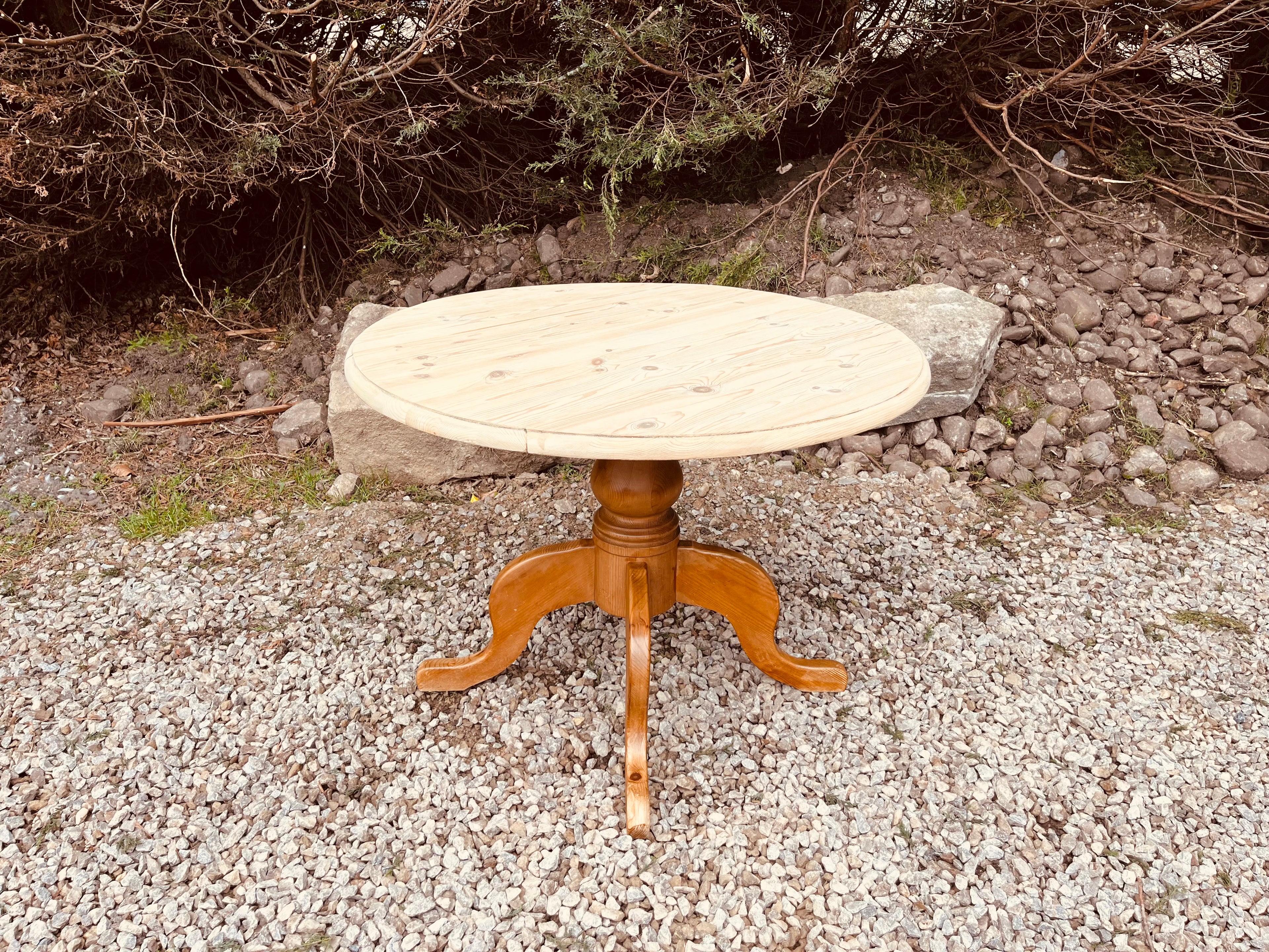 Solid Wood Drop Leaf Dining Table – Round Pedestal Farmhouse Kitchen Table