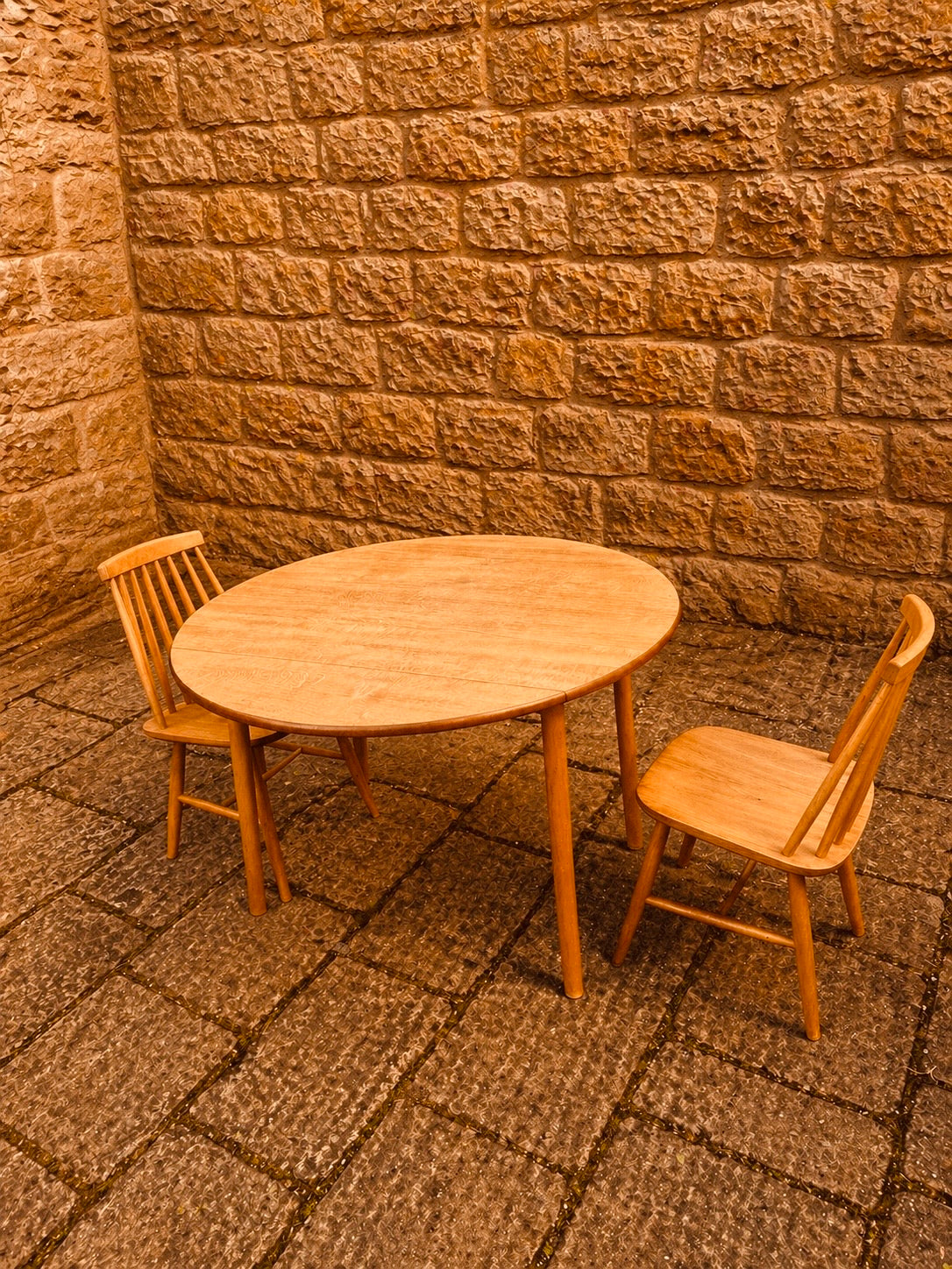 Mid Century Drop Leaf Dining Table & Chairs Set – Ercol Style Elm, 1960s Vintage