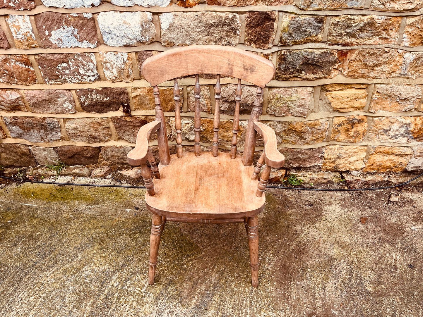 Rustic Wooden Farmhouse Armchair – Spindle Back Vintage Cottage Chair