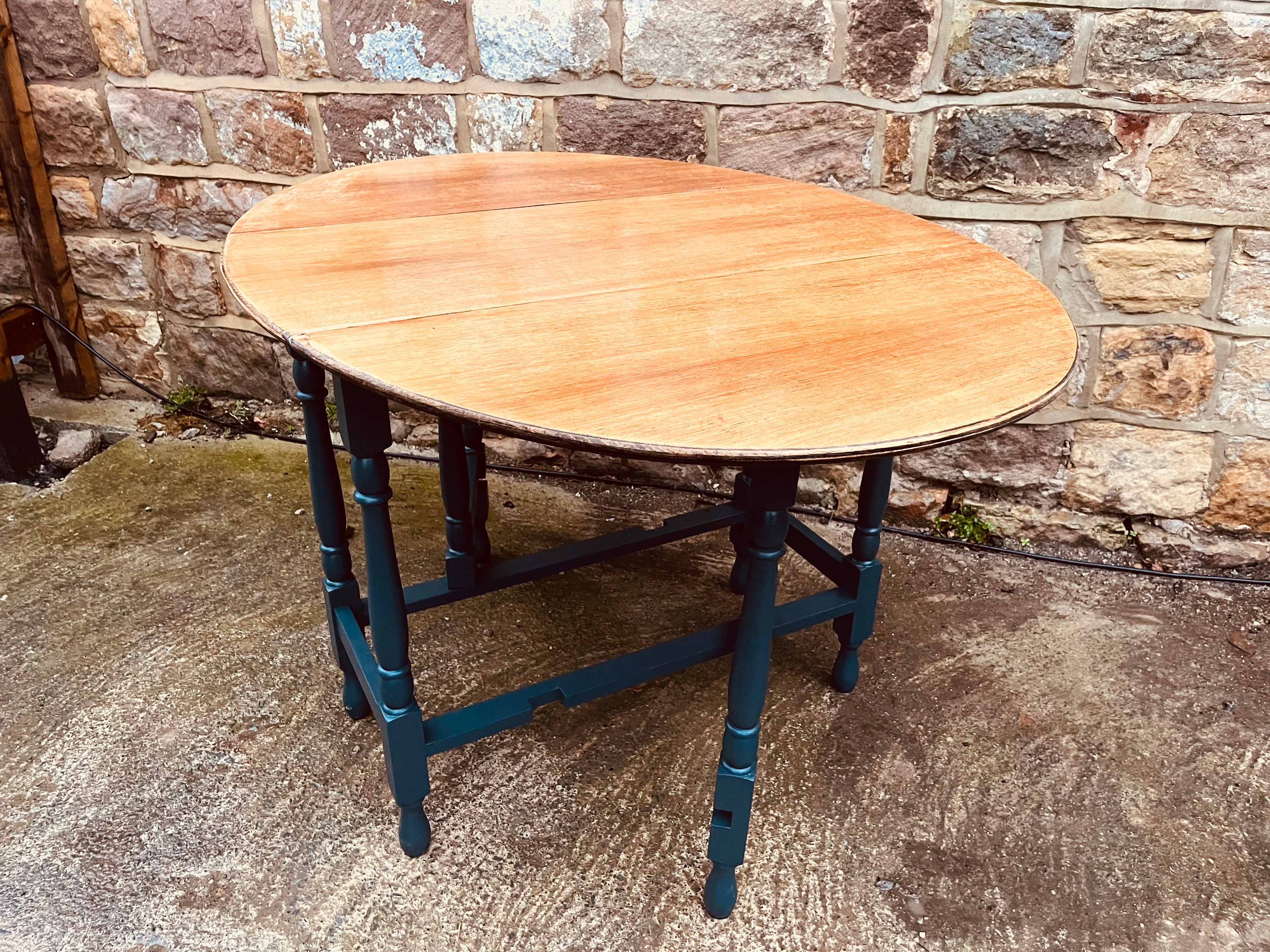 Drop-Leaf Gateleg Dining Table – Natural Wood Top & Painted Base