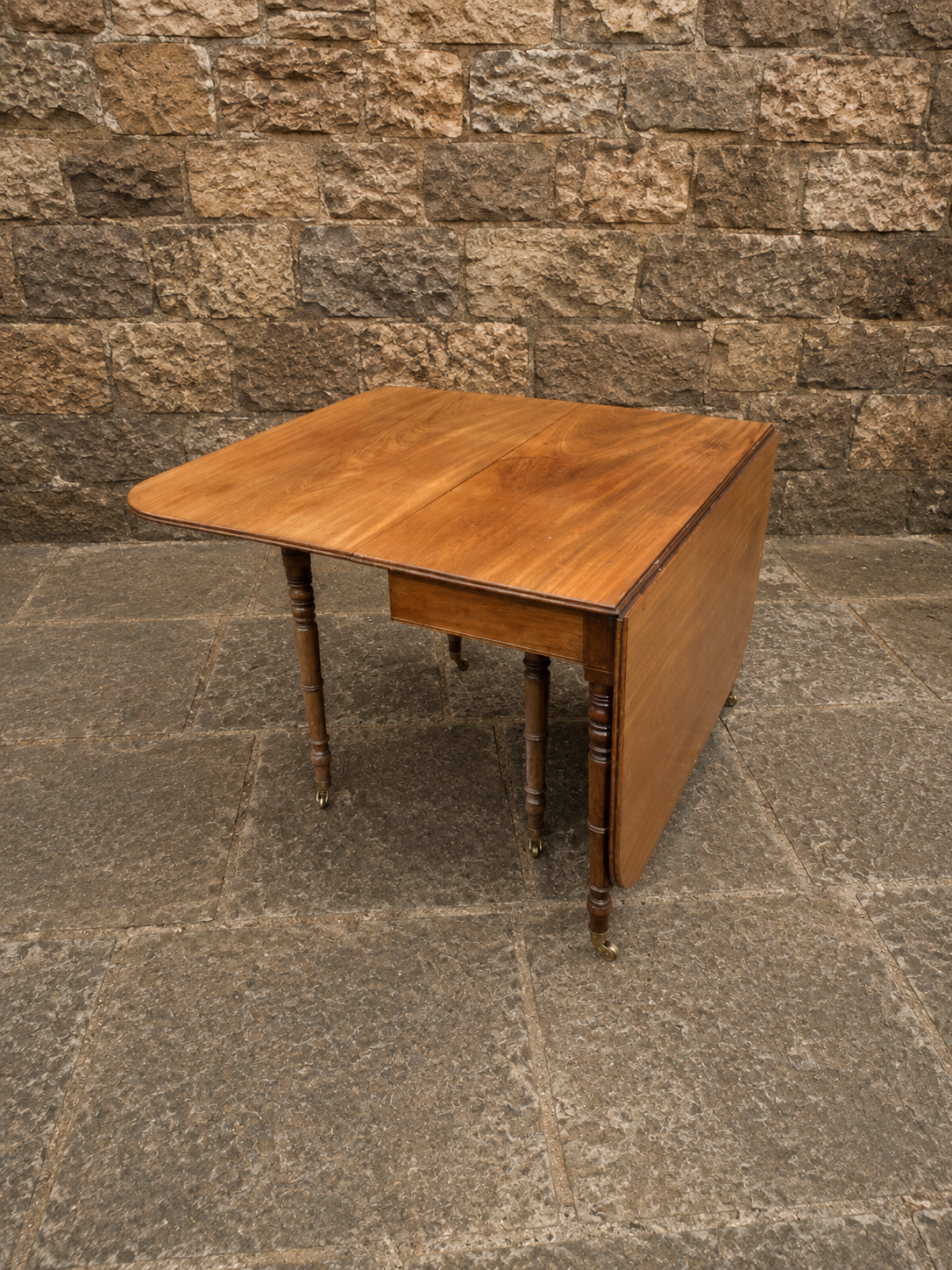 Antique Victorian Walnut Drop Leaf Dining Table c.1890–1915