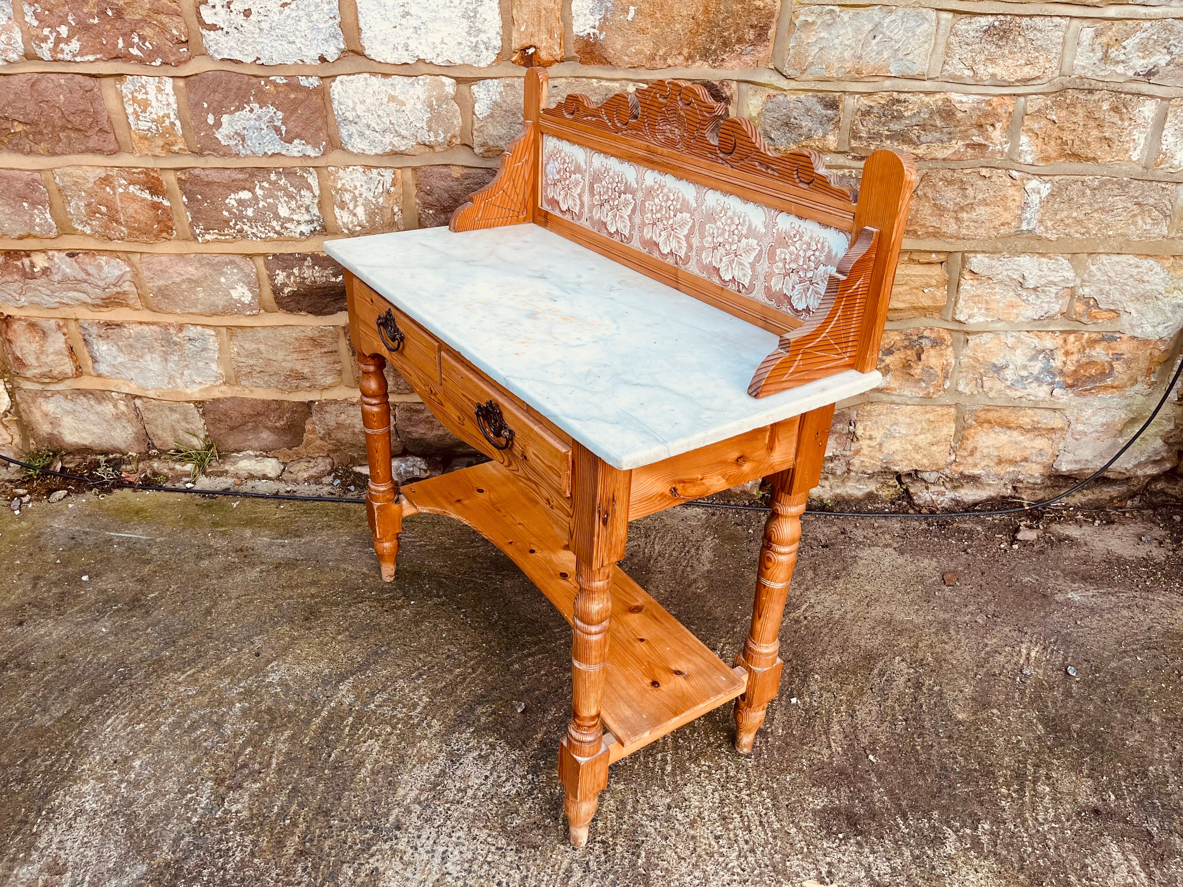Victorian Pine Washstand with Marble Top & Floral Tile Back – Antique Vanity / Console Table (c.1900)