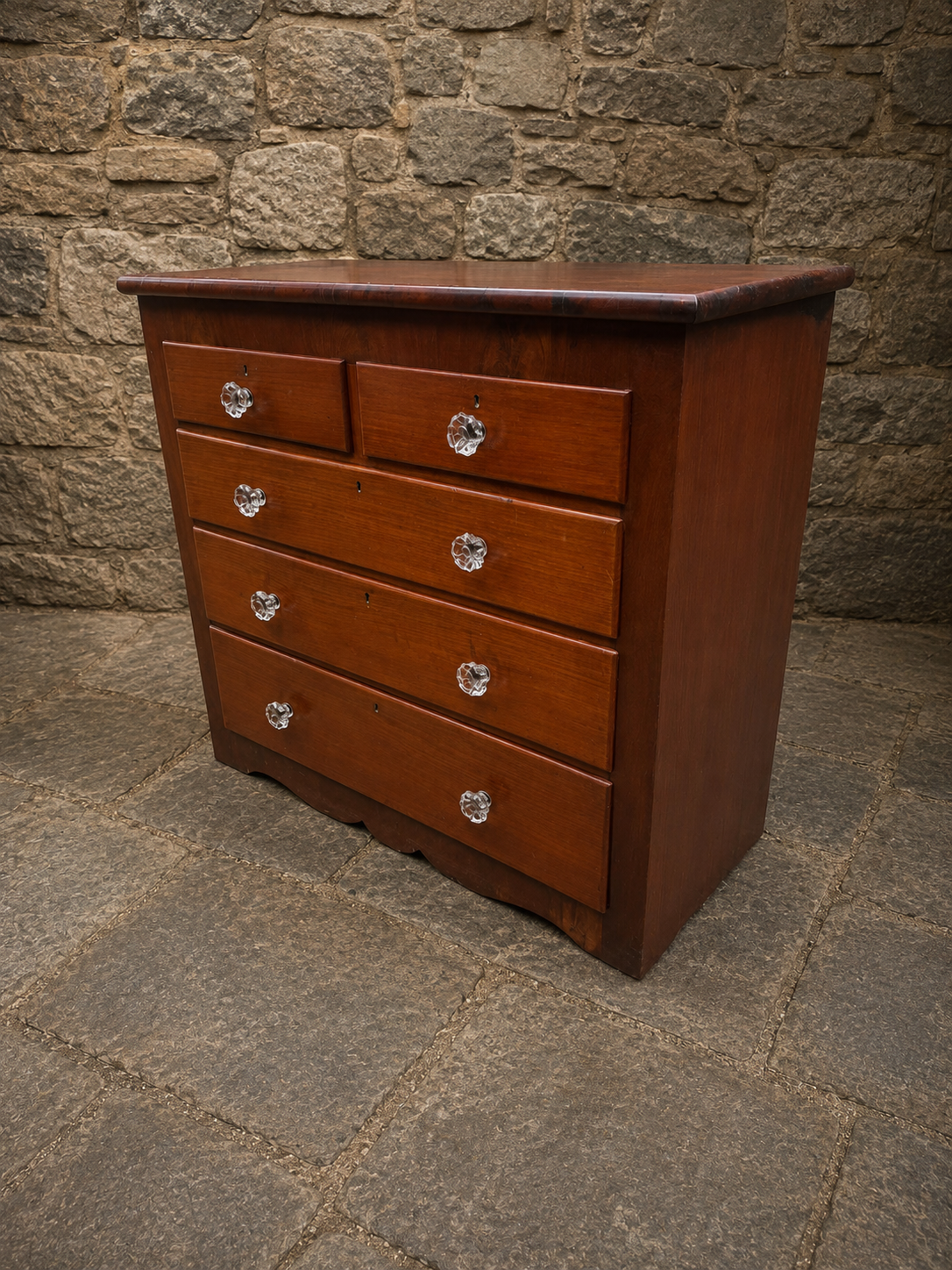 Edwardian Mahogany Chest of Drawers with Glass Knobs c.1910