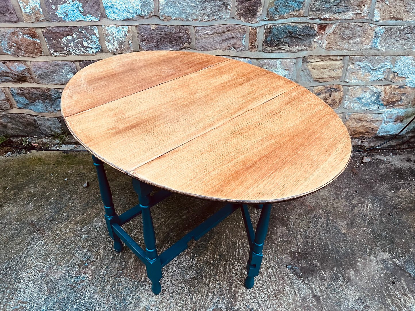 Drop-Leaf Gateleg Dining Table – Natural Wood Top & Painted Base