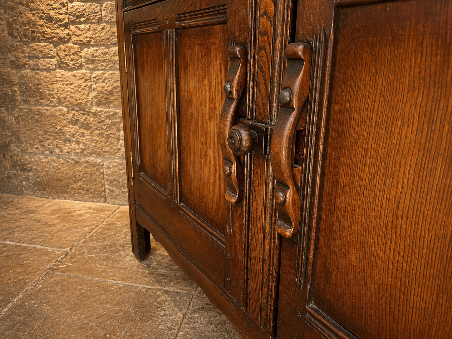 Antique Edwardian Arts & Crafts Oak Sideboard – c.1900–1920