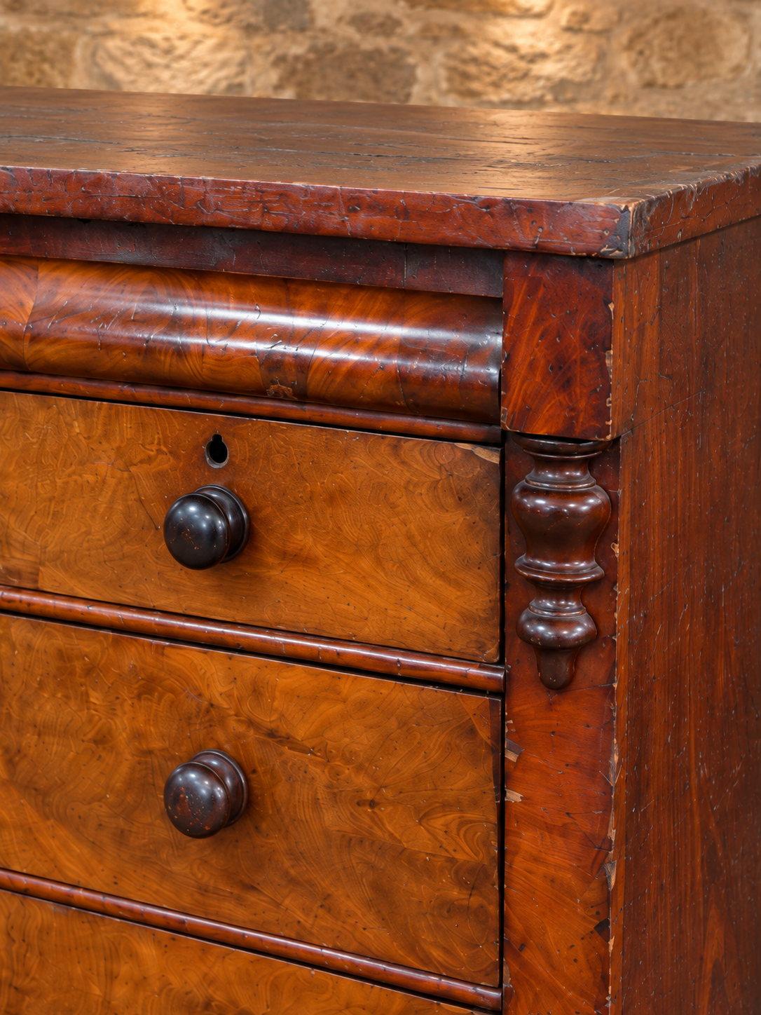 Victorian figured veneer chest of drawers, circa 1860