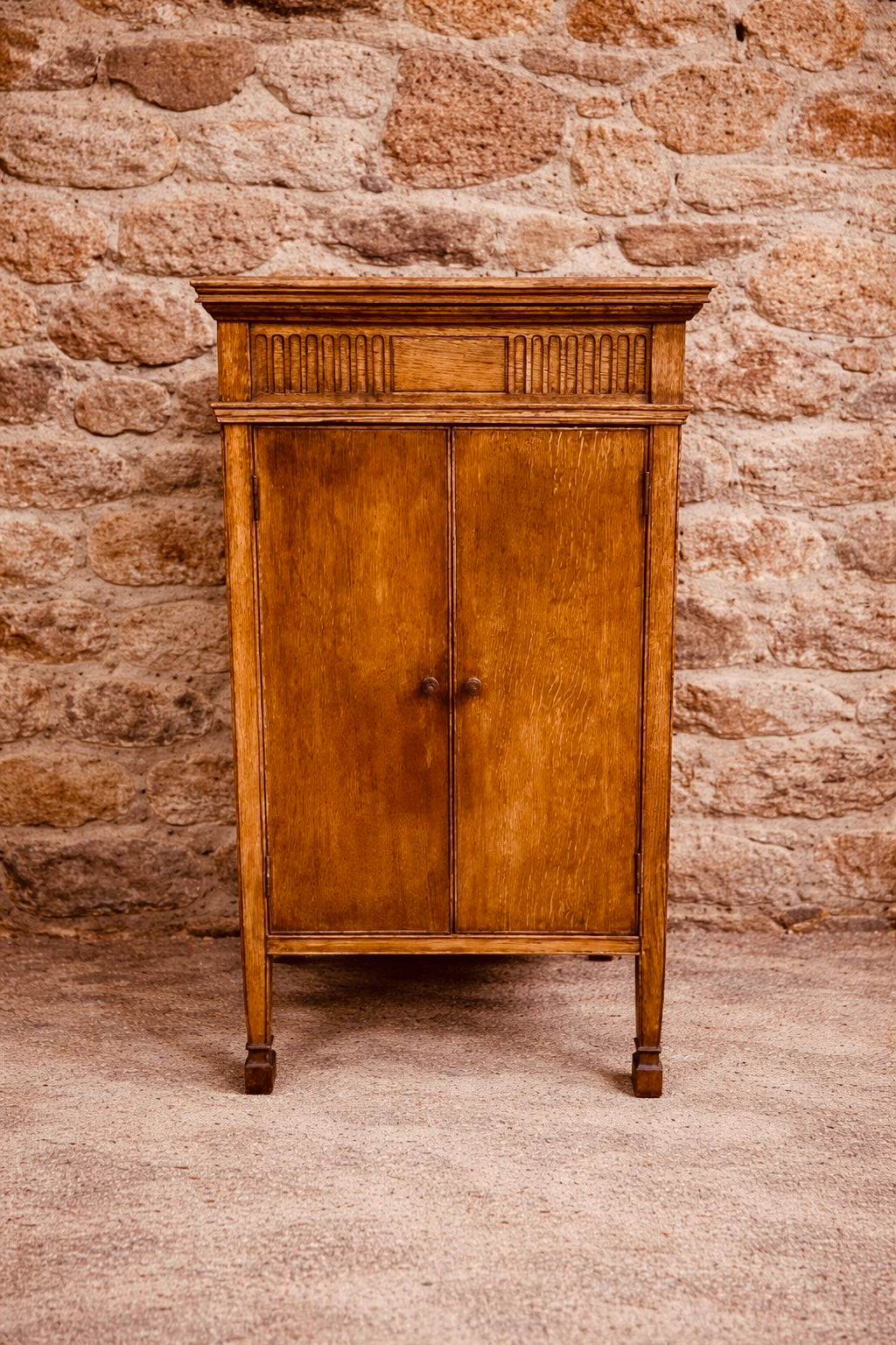 Edwardian Oak Cabinet Cupboard c.1900