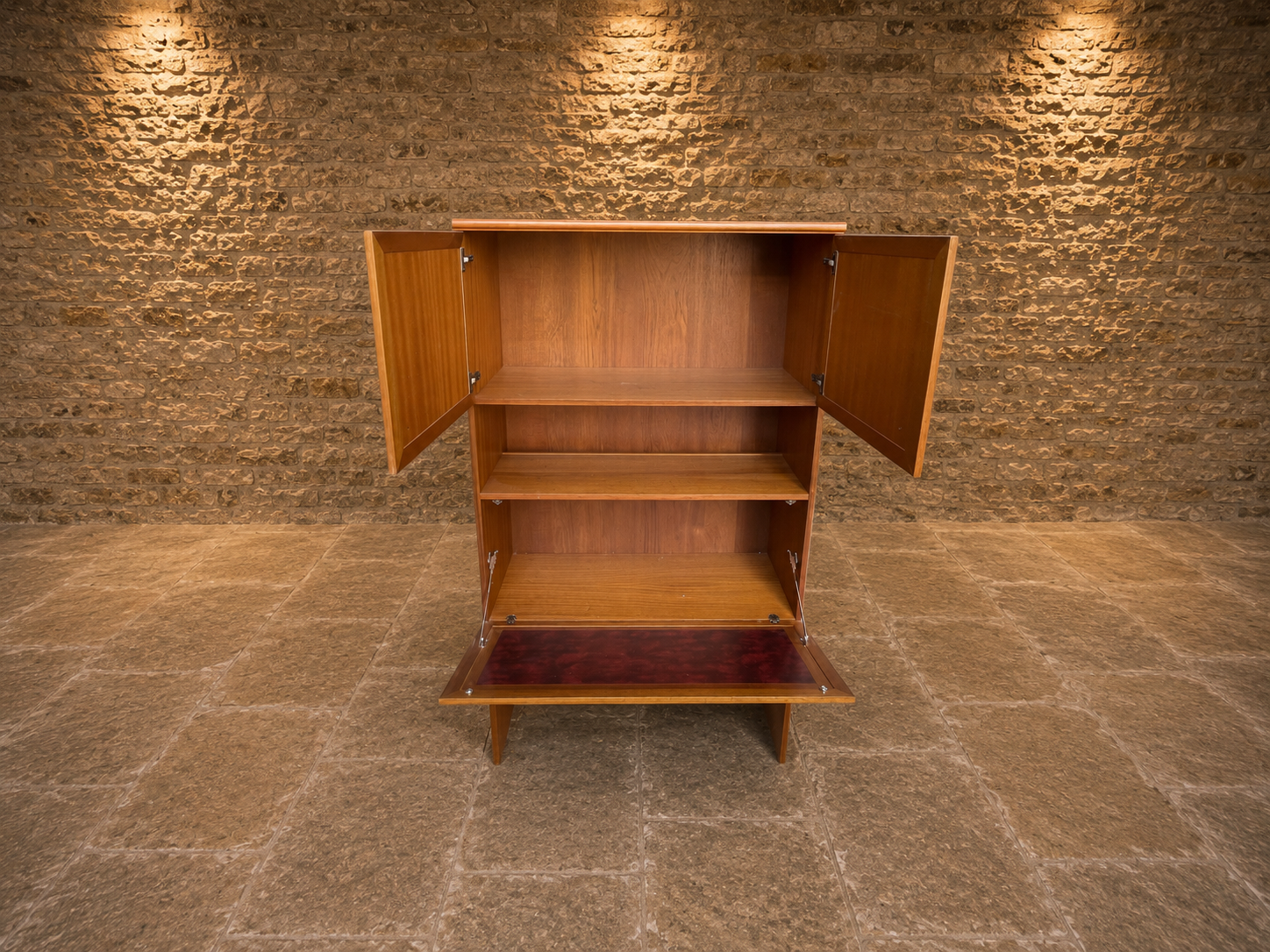 Vintage Mid-Century Modern Teak Cocktail Cabinet Drinks Cabinet c.1970