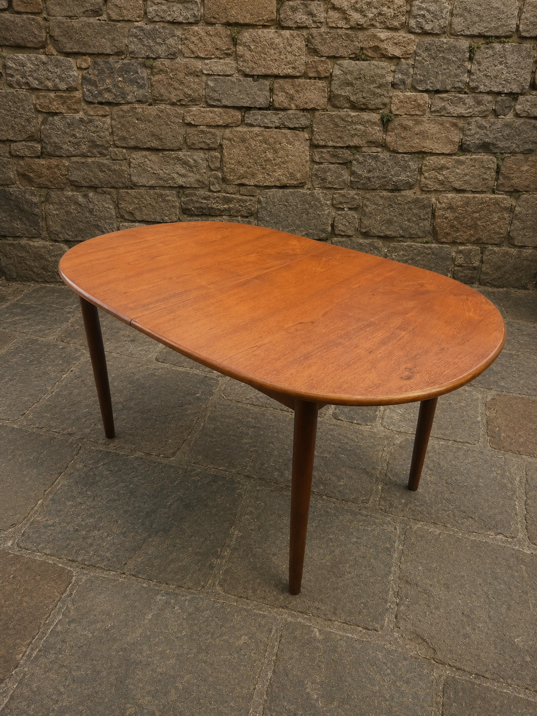 Mid Century Extending Dining Table | Scandinavian Style Oval Dining Table c.1960–1975