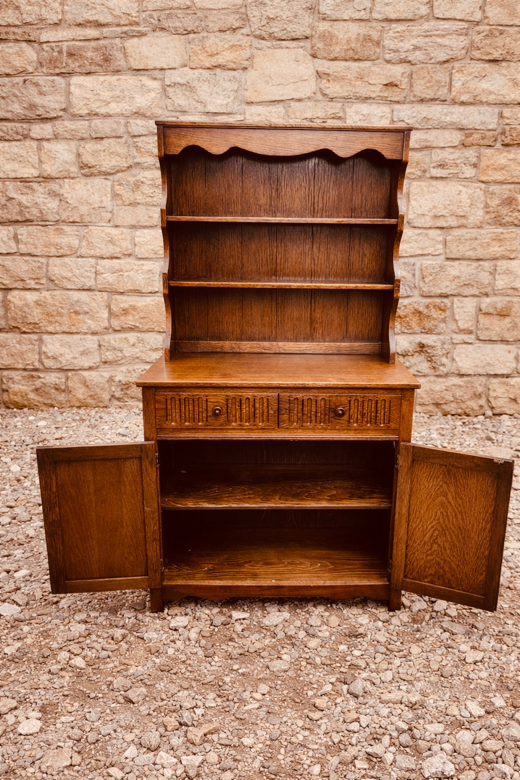 Farmhouse Oak Dresser – Rustic Welsh Dresser Style Kitchen Cabinet with Shelves & Cupboard