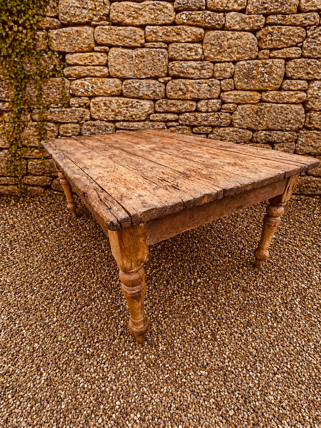 Rustic Reclaimed Wood Dining Table – Farmhouse Plank Top with Turned Legs