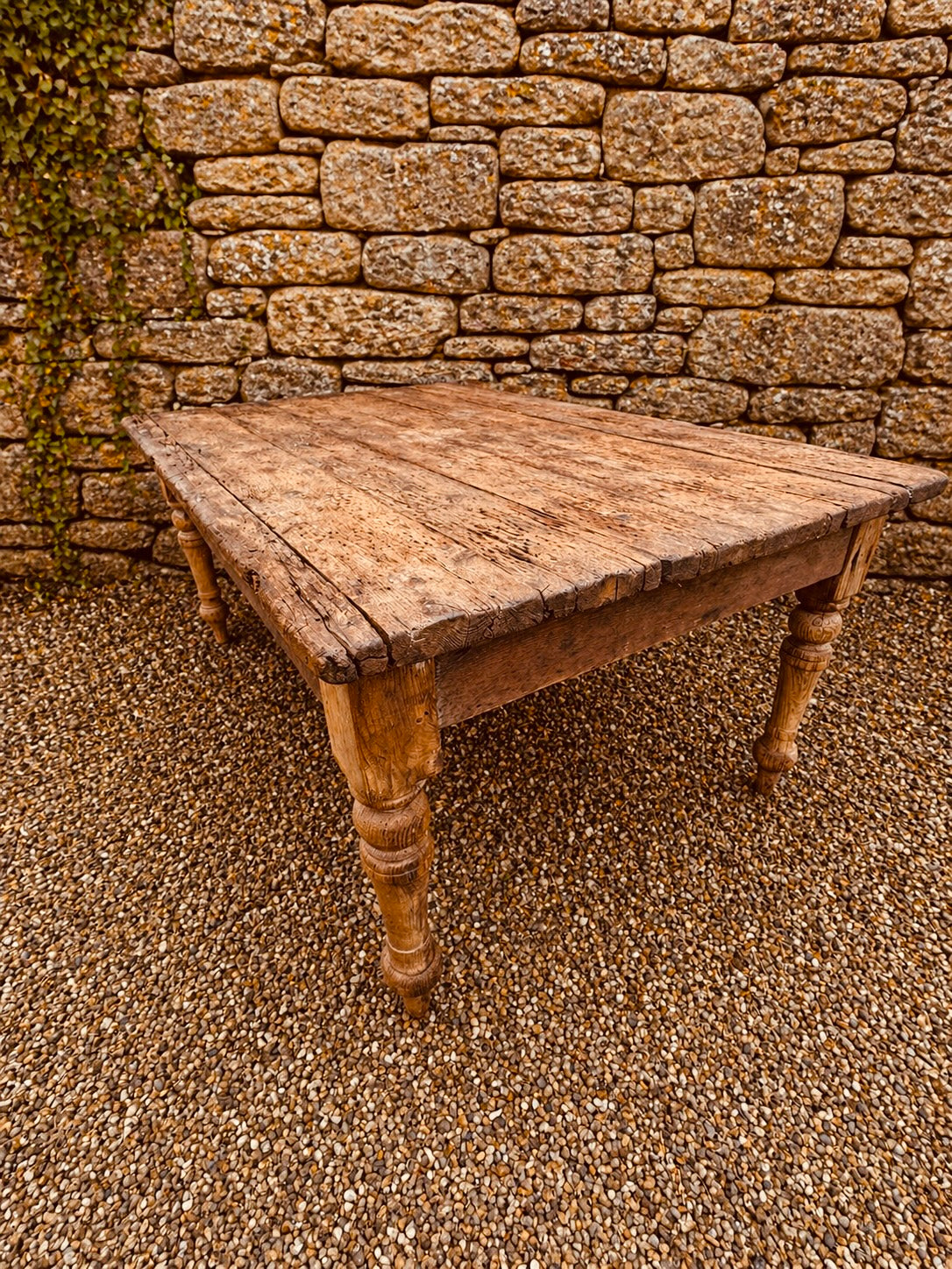 Rustic Reclaimed Wood Dining Table – Farmhouse Plank Top with Turned Legs