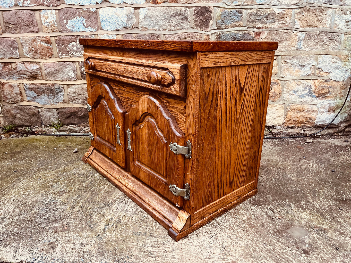 Solid Oak Farmhouse Cabinet – Drawer & Double Door Storage Cupboard – Country Cottage Furniture