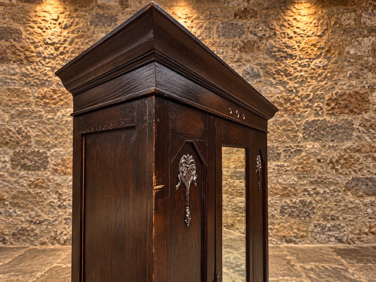 Antique Dark Oak Mirrored Wardrobe – Late Victorian / Edwardian c.1900