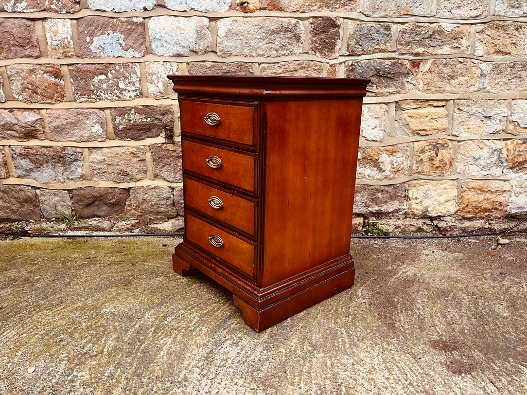 Vintage Solid Wood 4-Drawer Bedside Chest – Rustic Lamp Table Storage