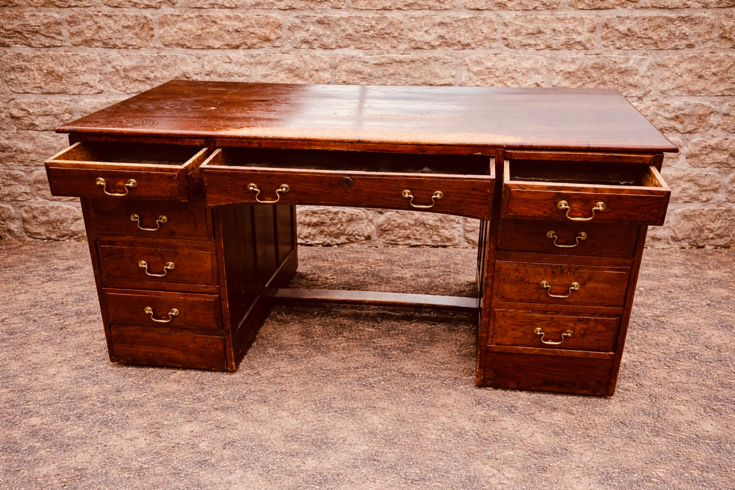 Antique Oak Pedestal Desk with 9 Drawers, Early 20th Century