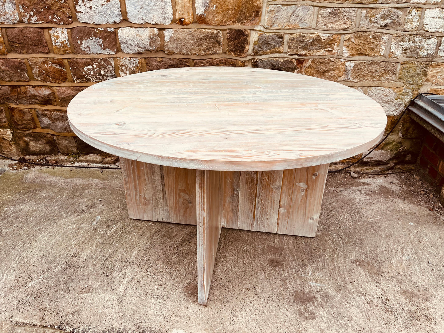 Handcrafted Solid Wood Round Dining Table – Natural Sanded Finish