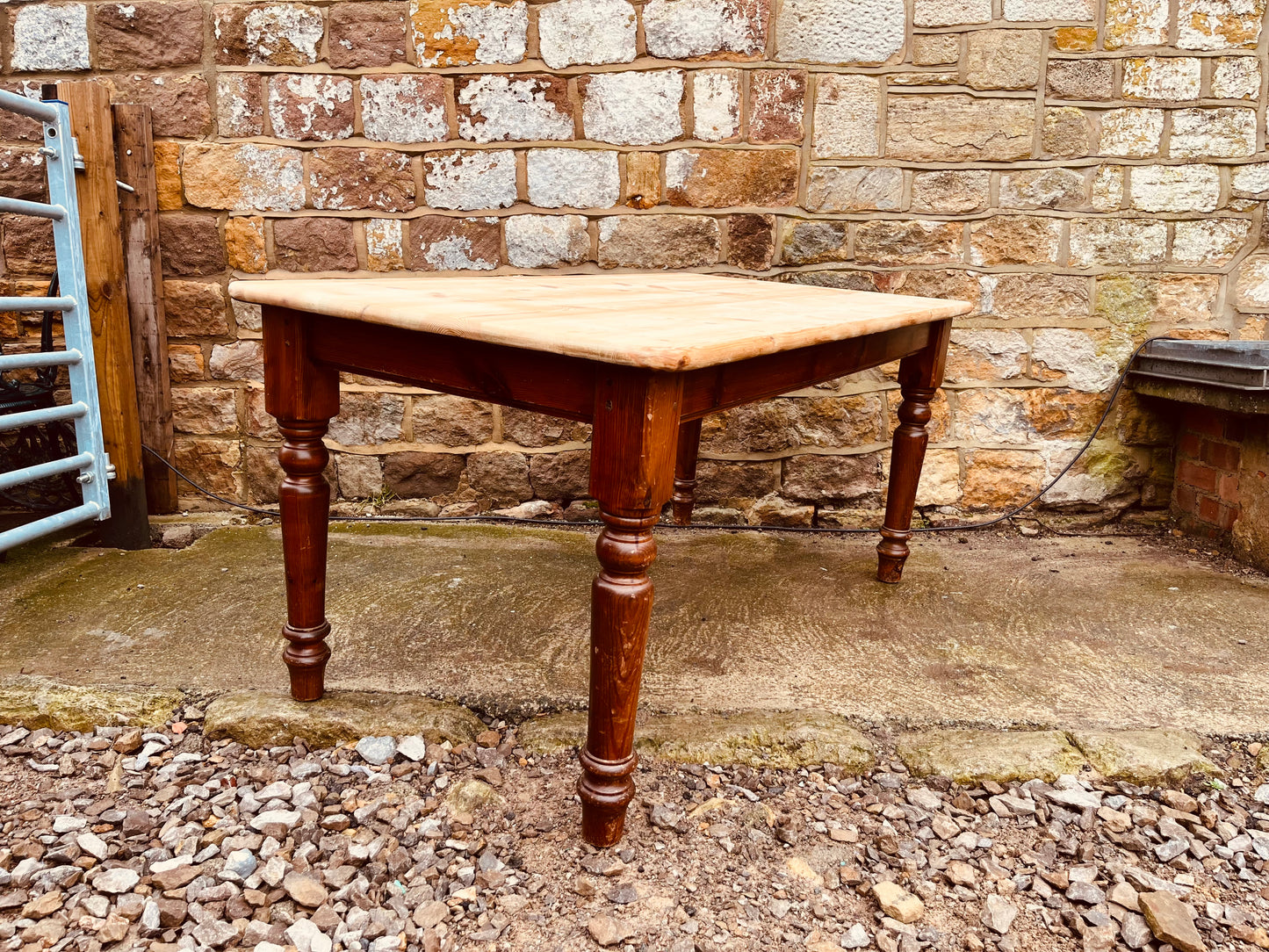 Reclaimed Pine Farmhouse Dining Table With Natural Sanded Top – Rustic Turned Leg Kitchen Table