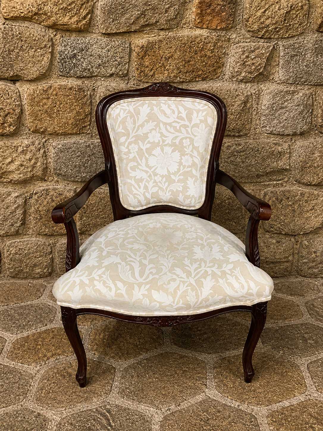 French Louis XV Style Armchair – Upholstered Vintage Fauteuil with Carved Frame