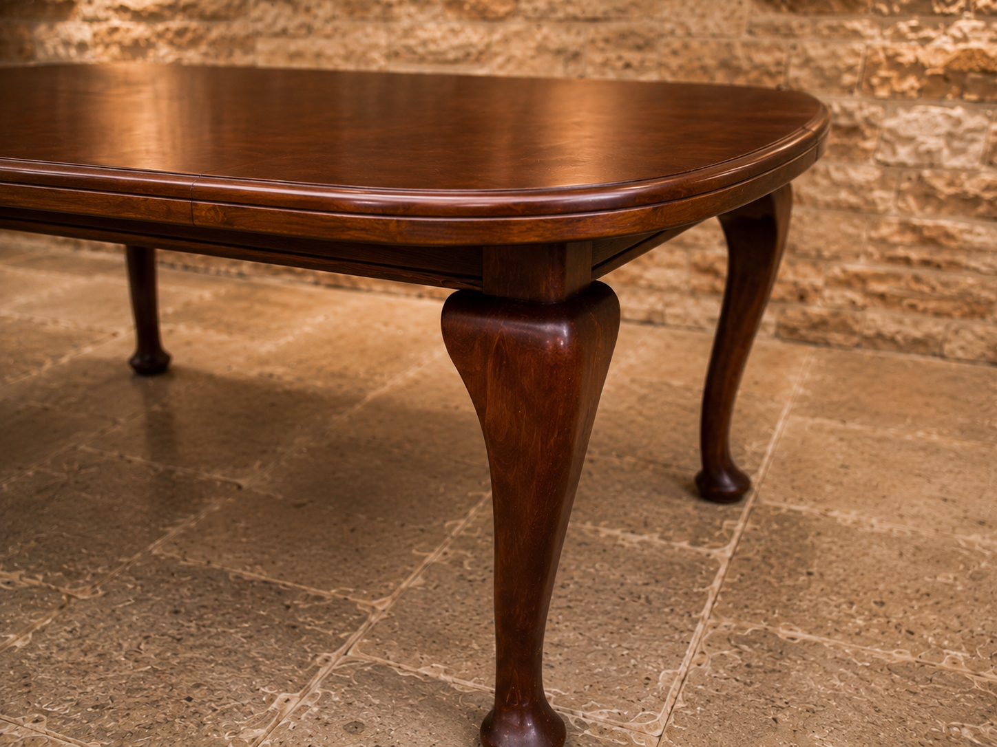Queen Anne Style Mahogany Extending Dining Table