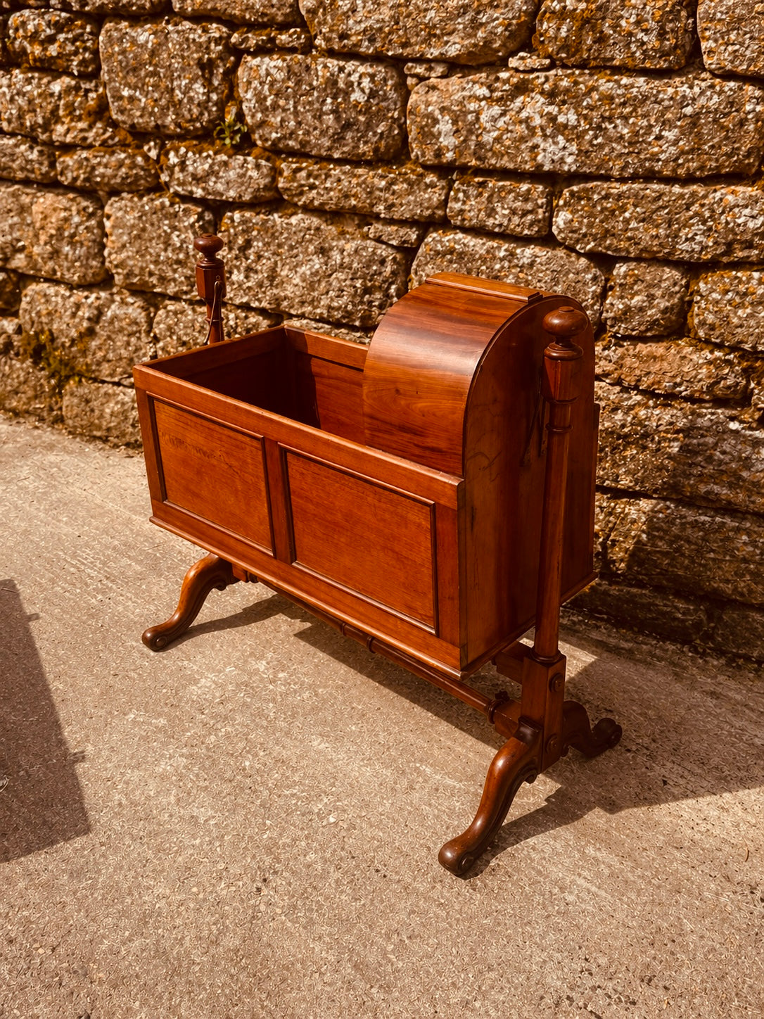 Georgian Revival Rocking Cradle – Vintage Wooden Baby Crib, 1920s–1940s