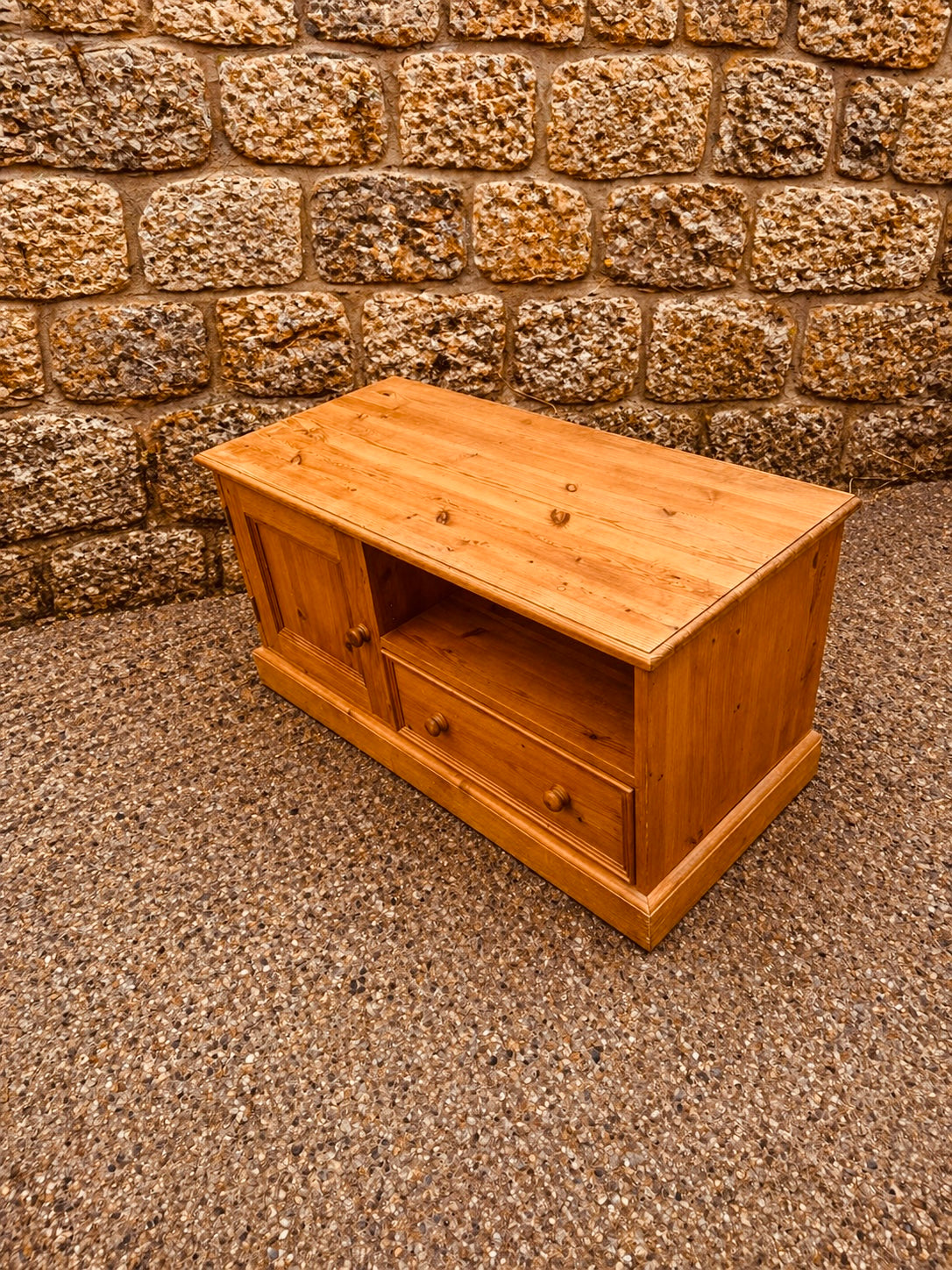 Rustic Solid Pine Media Unit with Cupboard & Drawer