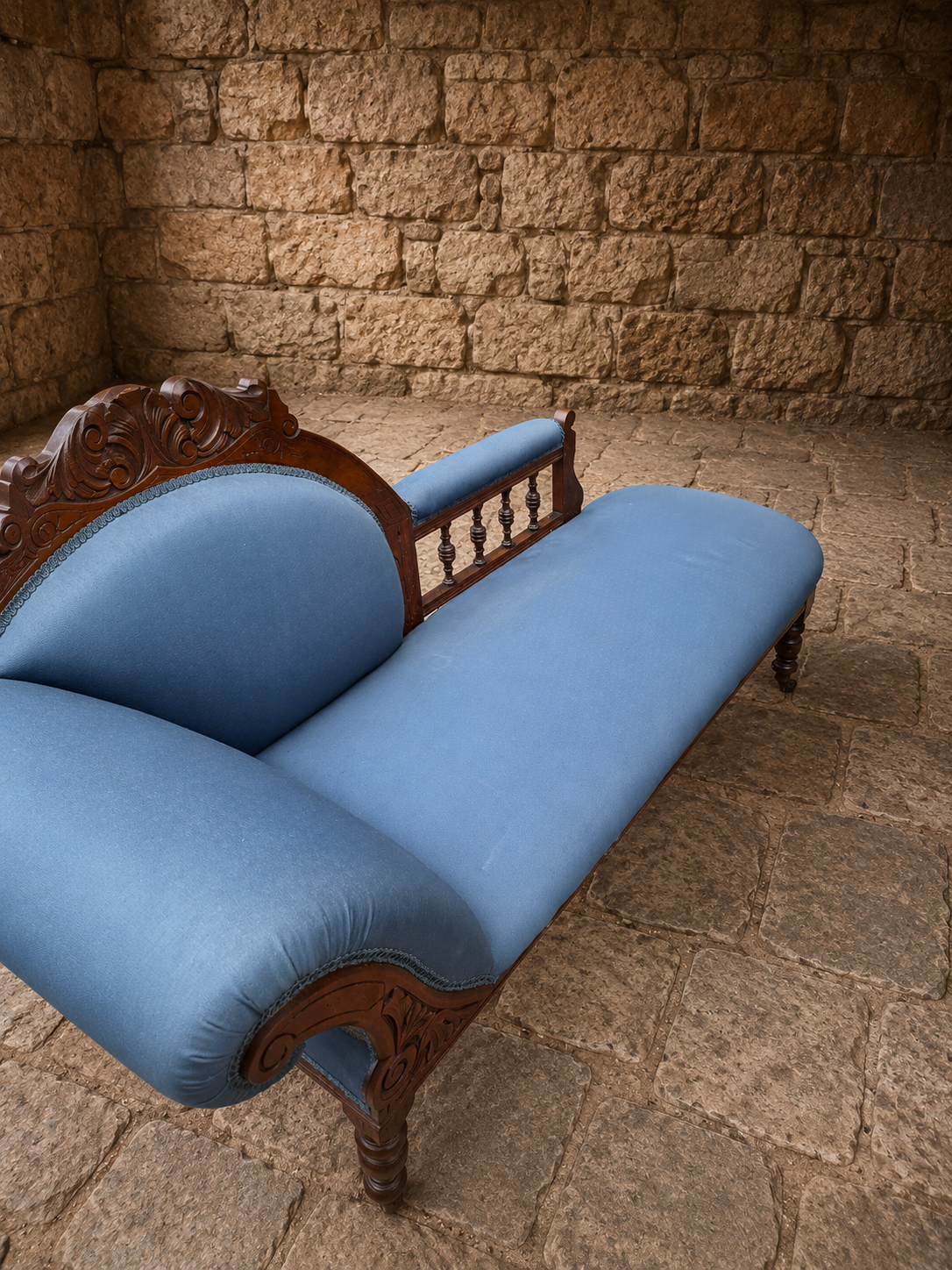 Antique Victorian Walnut Chaise Longue | Carved Walnut Daybed | Victorian Fainting Couch | Upholstered Statement Seating