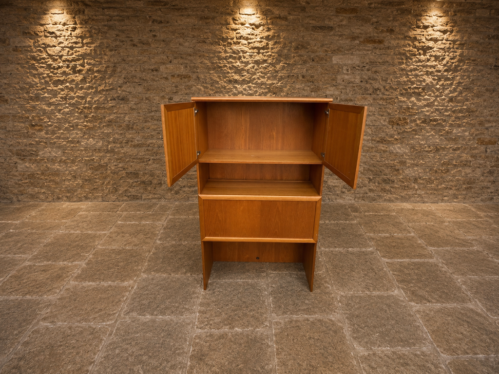 Vintage Mid-Century Modern Teak Cocktail Cabinet Drinks Cabinet c.1970