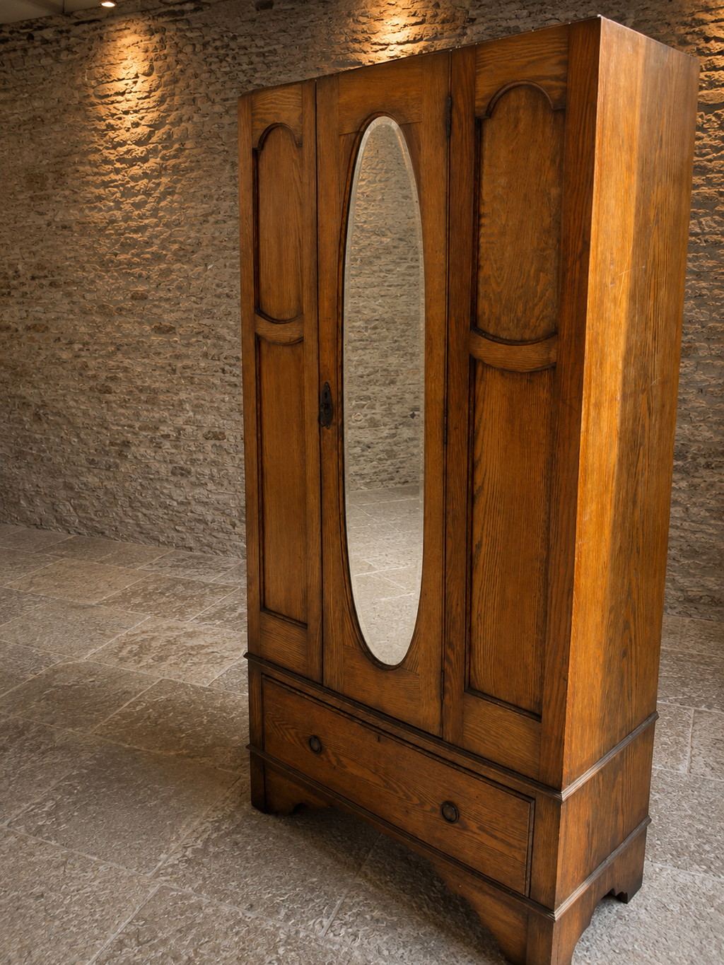 Antique Edwardian Oak Mirrored Wardrobe – c.1900–1915