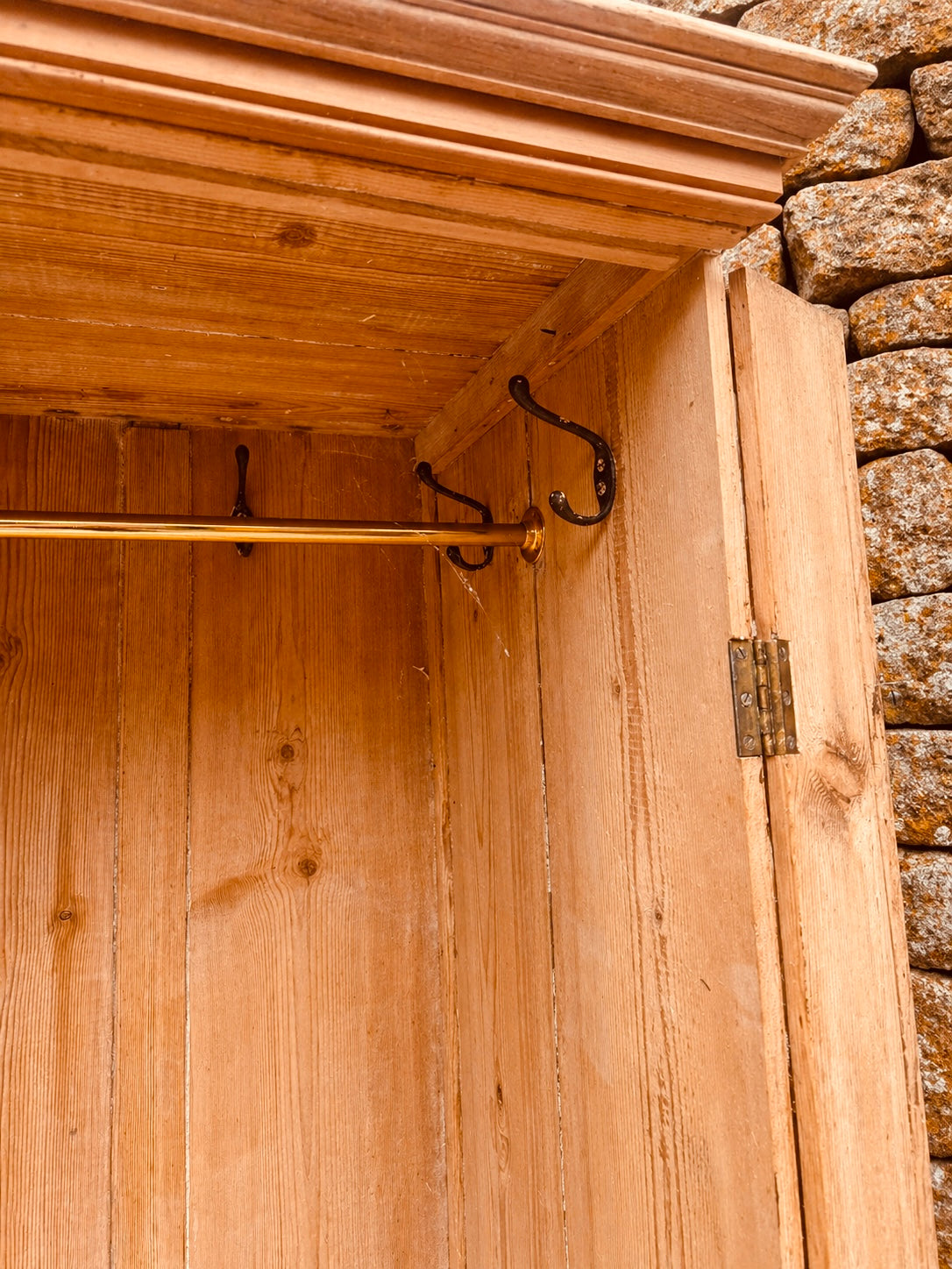 Vintage Style Pine Double Wardrobe – Rustic Farmhouse Cupboard with Hanging Rail