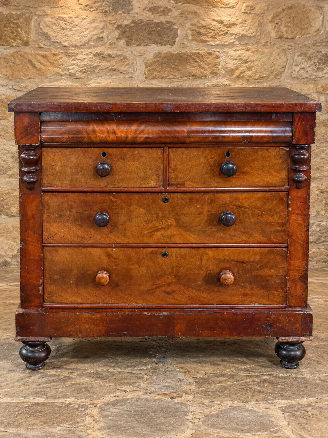 Victorian figured veneer chest of drawers, circa 1860