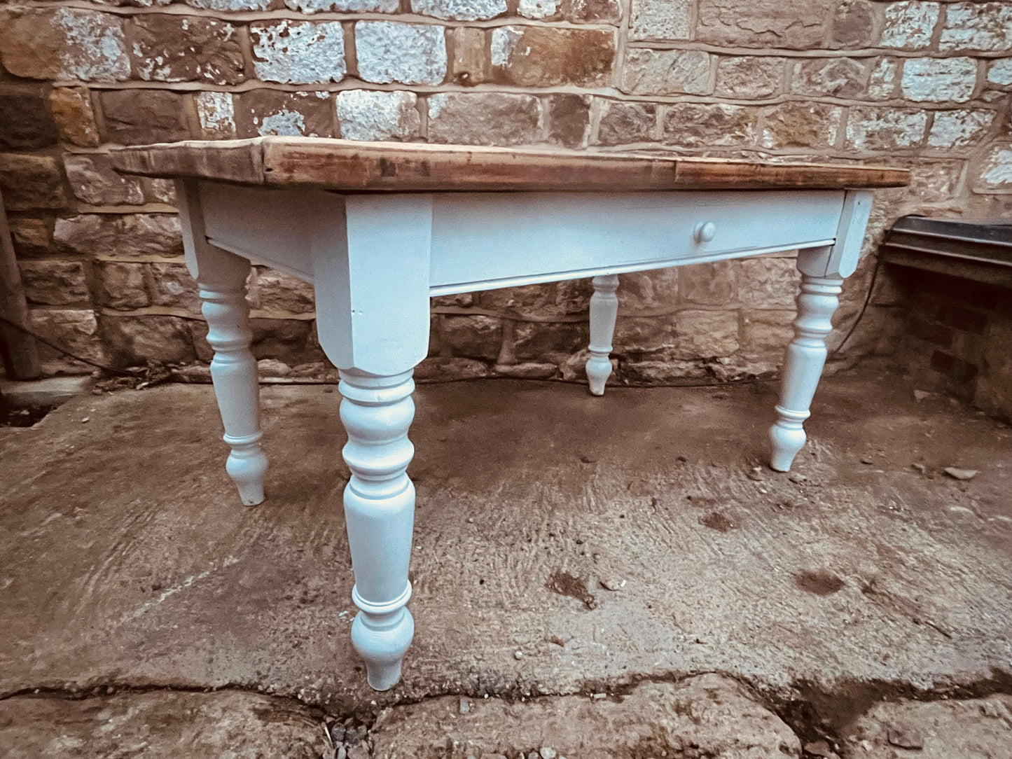 Vintage Farmhouse Dining Table – Rustic Reclaimed Top, White Painted Legs
