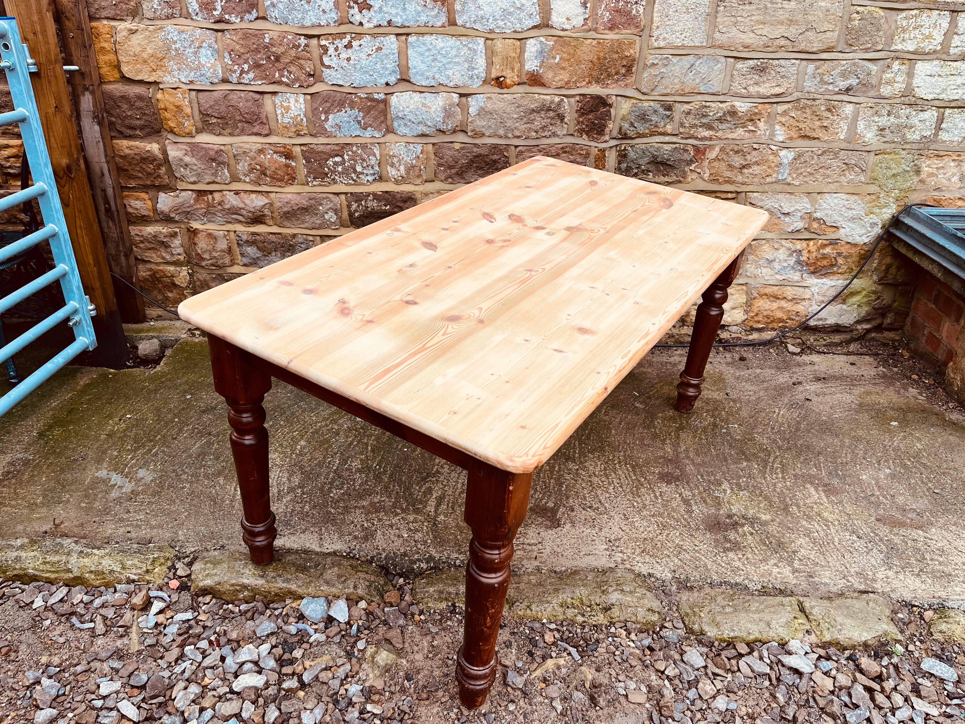 Reclaimed Pine Farmhouse Dining Table With Natural Sanded Top – Rustic Turned Leg Kitchen Table
