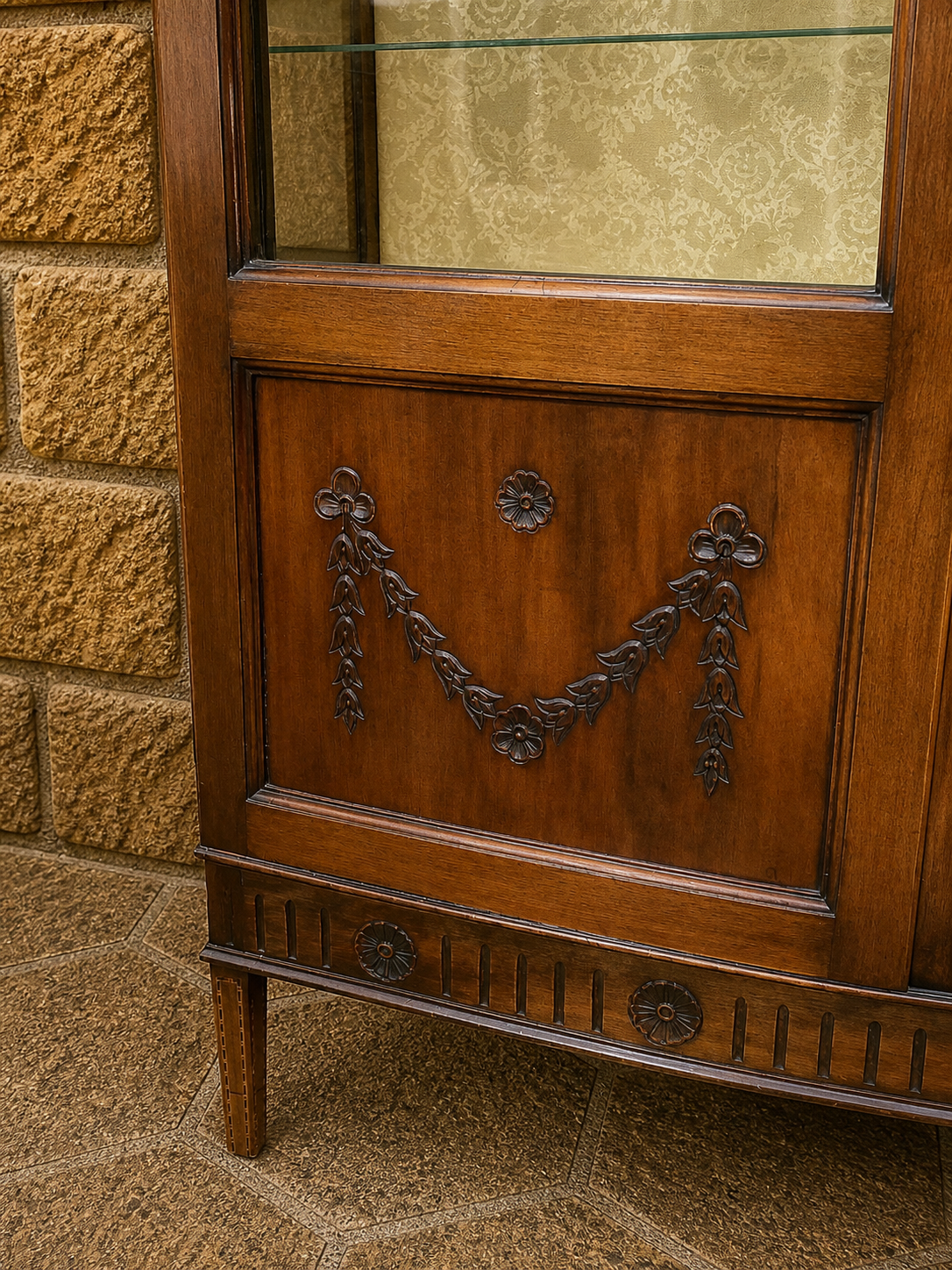 1920s Georgian Revival Mahogany Display Cabinet – Bow Front Glazed China Cabinet