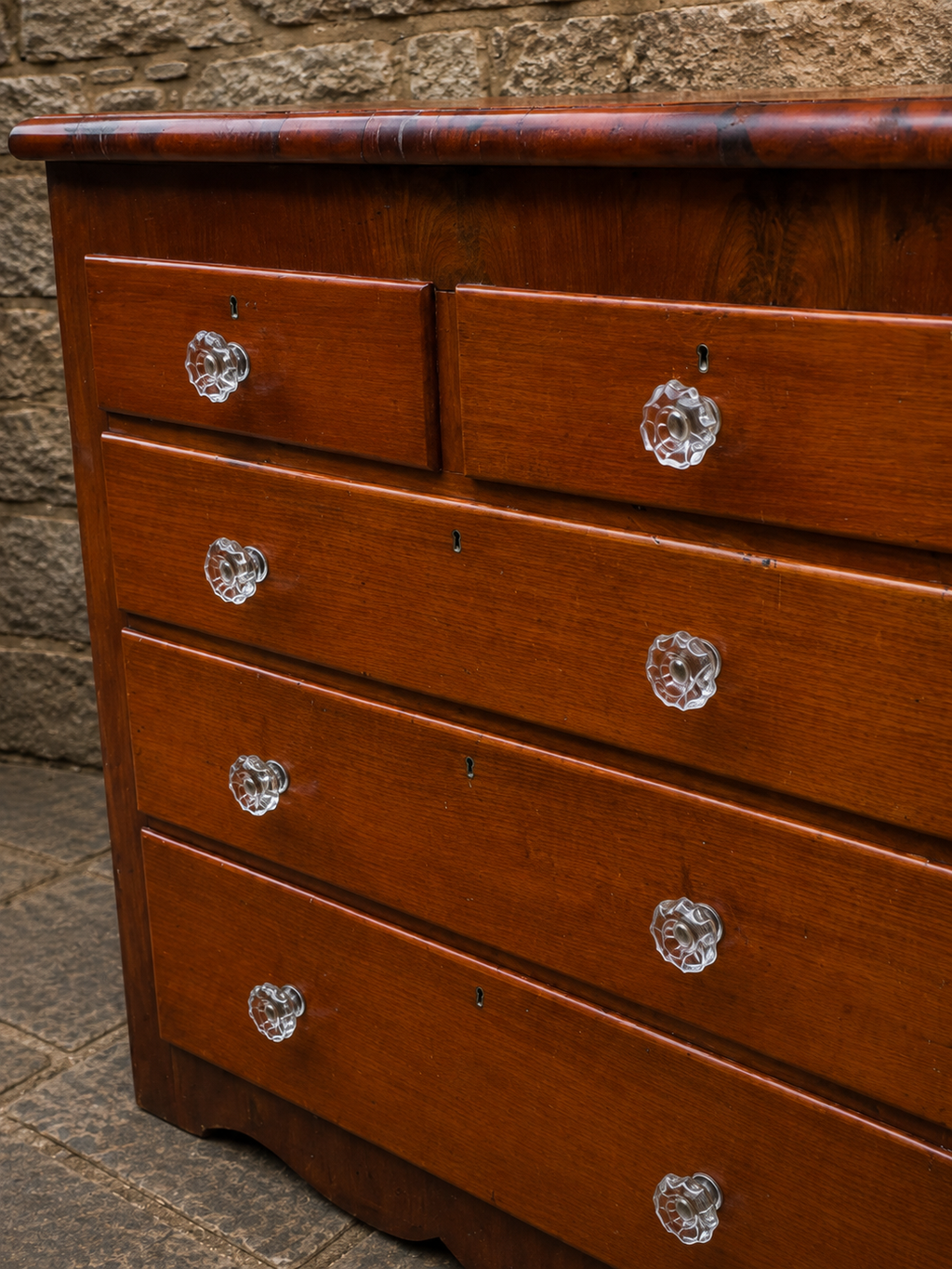 Edwardian Mahogany Chest of Drawers with Glass Knobs c.1910