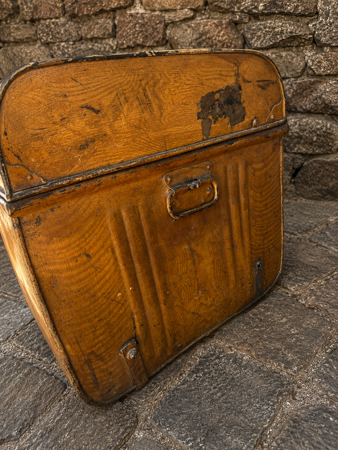Antique Edwardian Dome Top Steamer Trunk Storage Chest c.1900