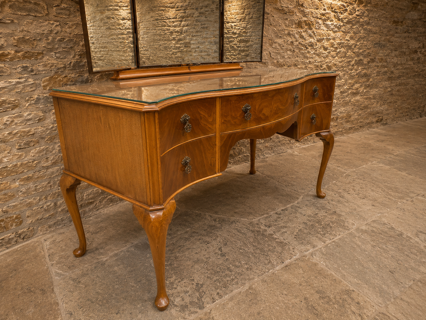 Vintage Serpentine Dressing Table with Triptych Mirror – Queen Anne Style