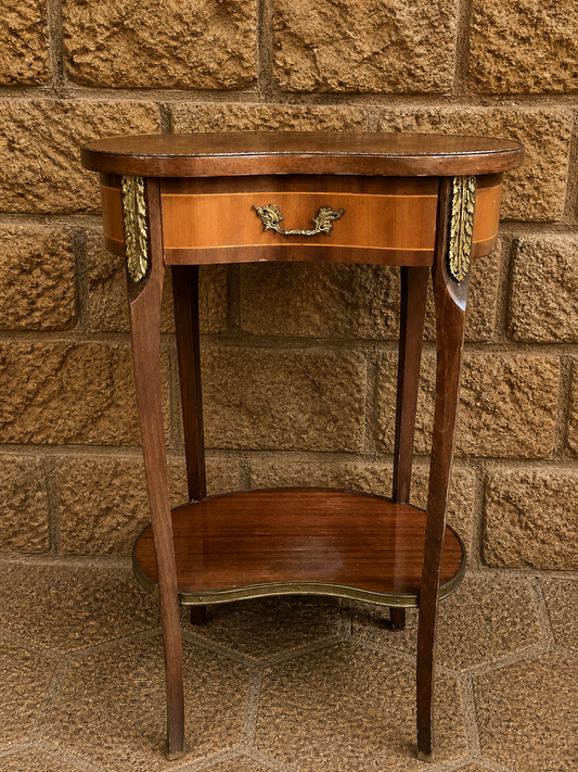 Vintage French Style Kidney Side Table – Mahogany Occasional Table with Drawer & Brass Mounts