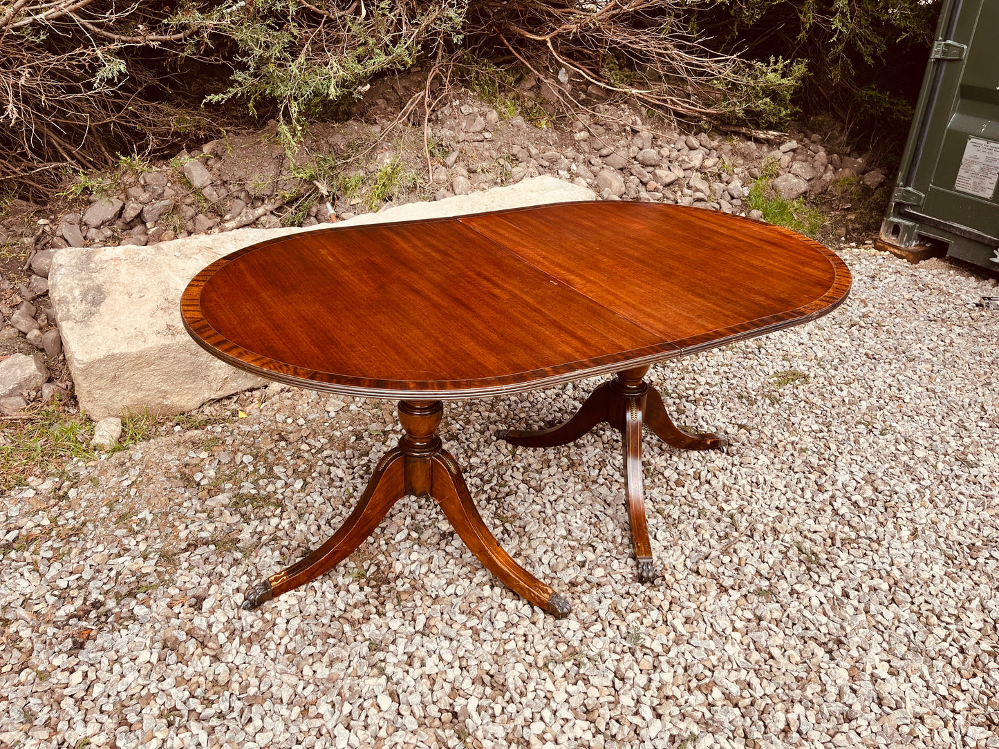 Antique Edwardian Mahogany Twin Pedestal Dining Table – Oval Crossbanded Top – Seats 6–8