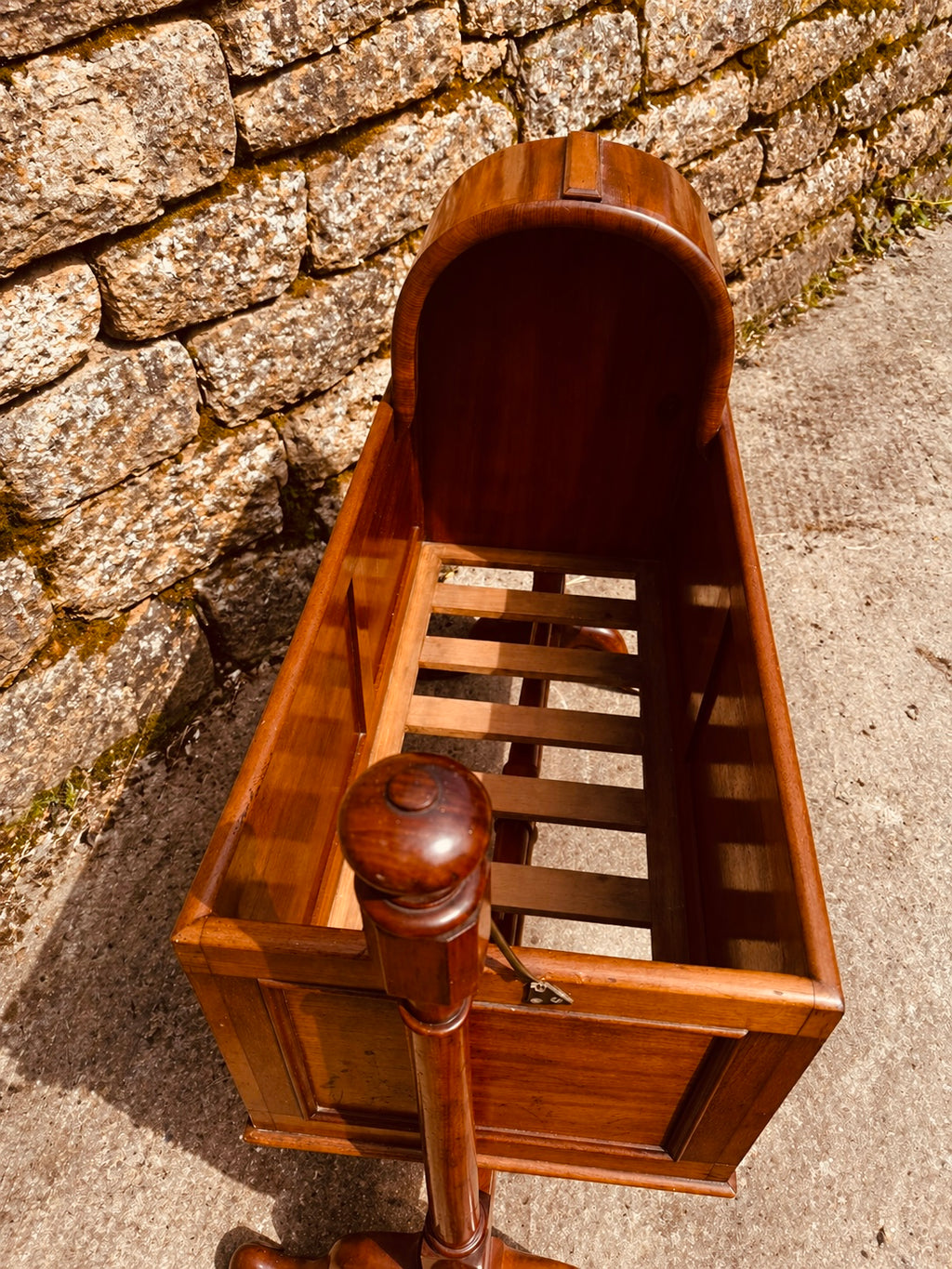 Georgian Revival Rocking Cradle – Vintage Wooden Baby Crib, 1920s–1940s