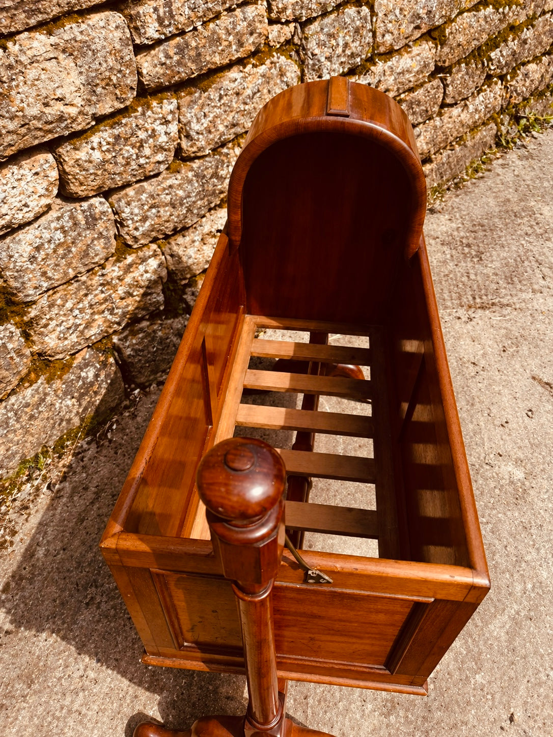 Georgian Revival Rocking Cradle – Vintage Wooden Baby Crib, 1920s–1940s