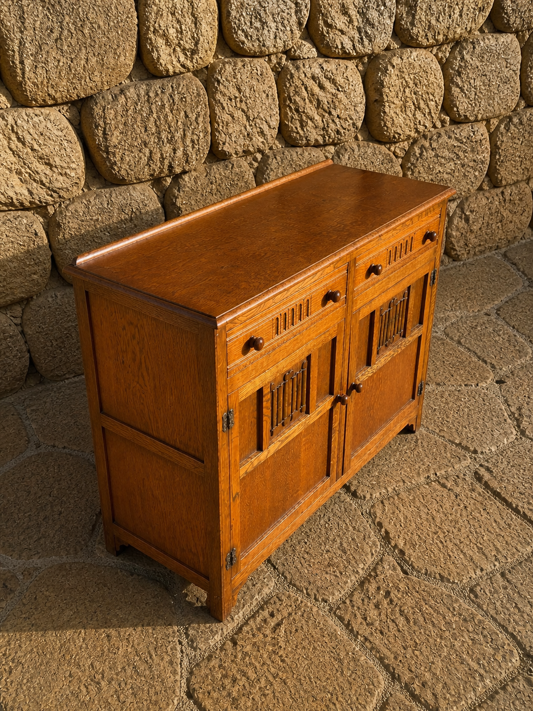 Antique Arts & Crafts Oak Sideboard c.1900–1920