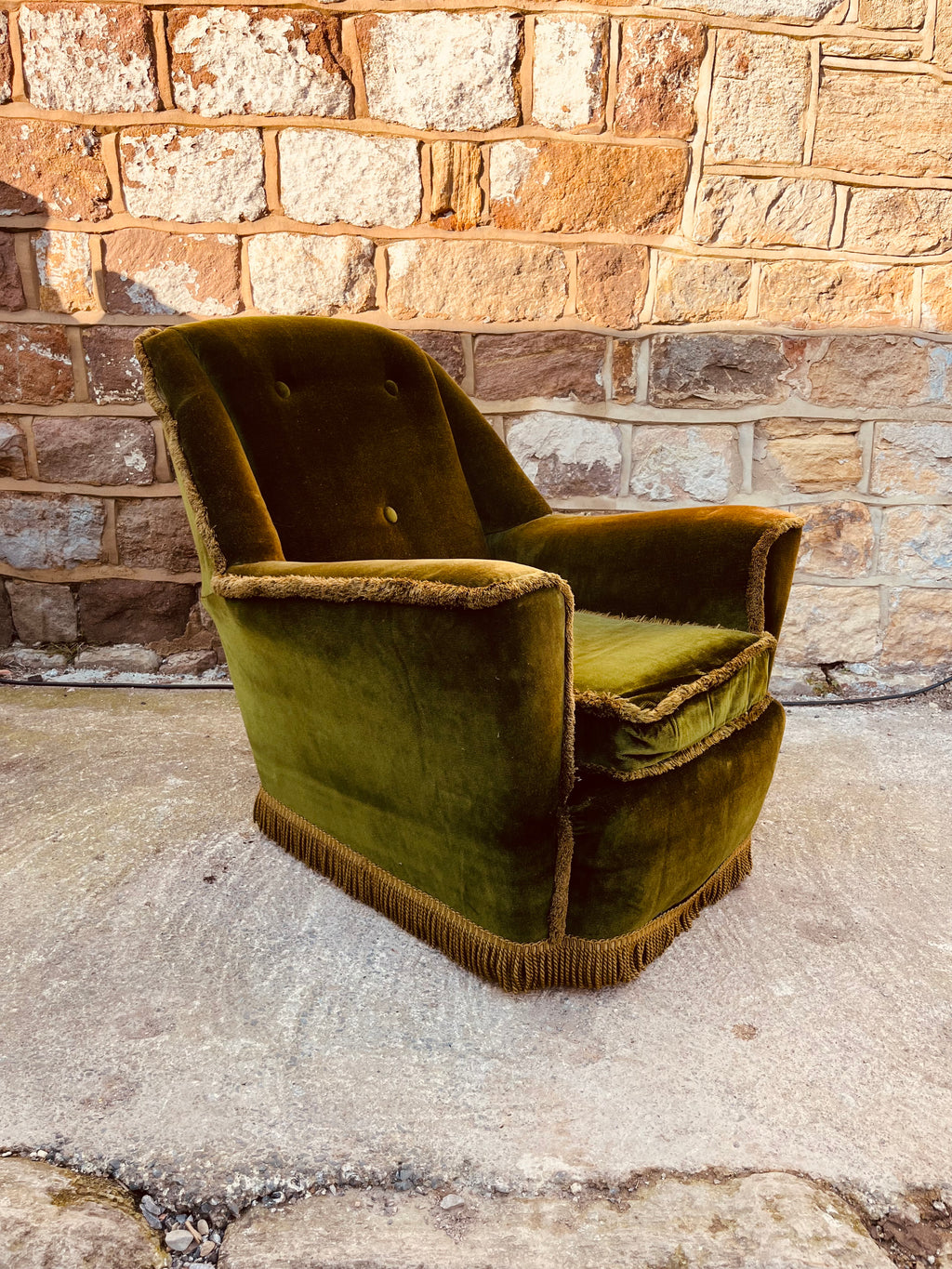 Vintage Olive Green Velvet Armchair – 1970s Country House Accent Chair