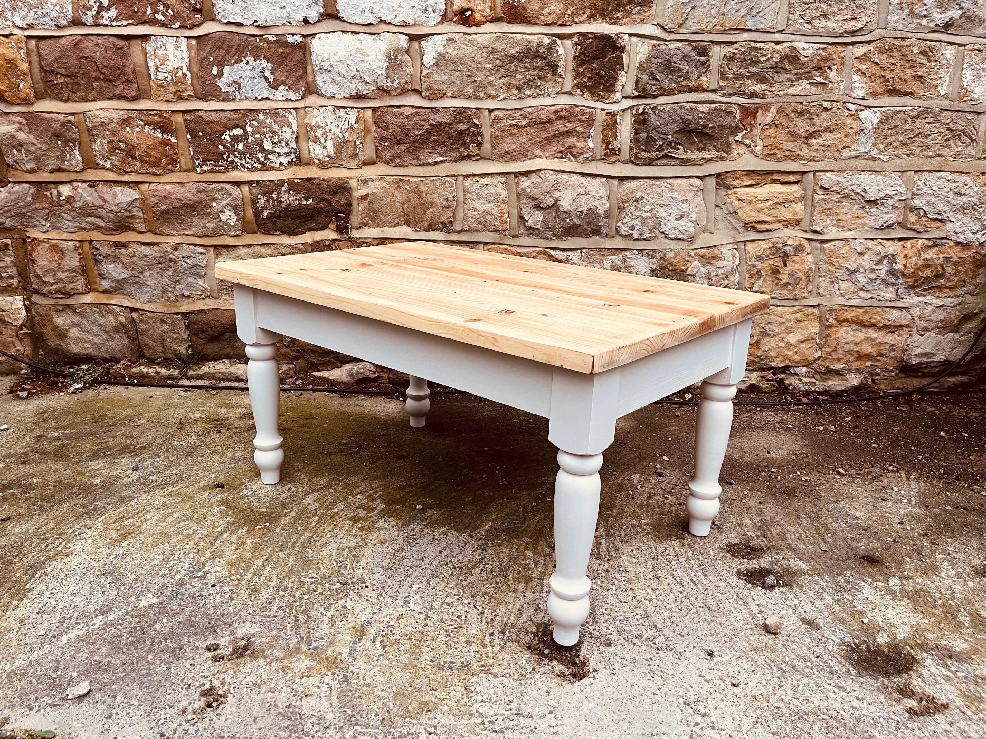 Hand-Crafted Rustic Pine Coffee Table – Painted Turned Legs – Farmhouse Style