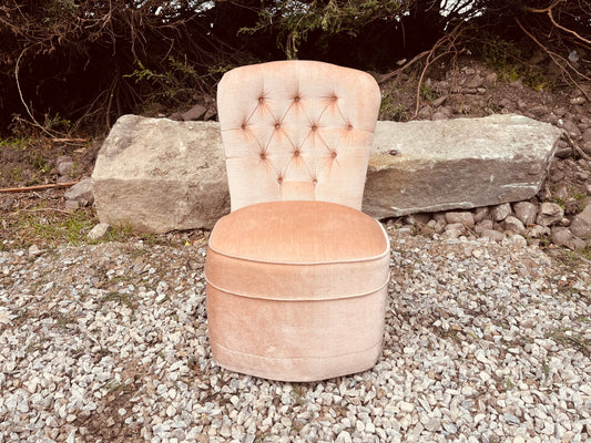 Vintage Peach Velvet Boudoir Chair – Button Back Dressing Table Chair