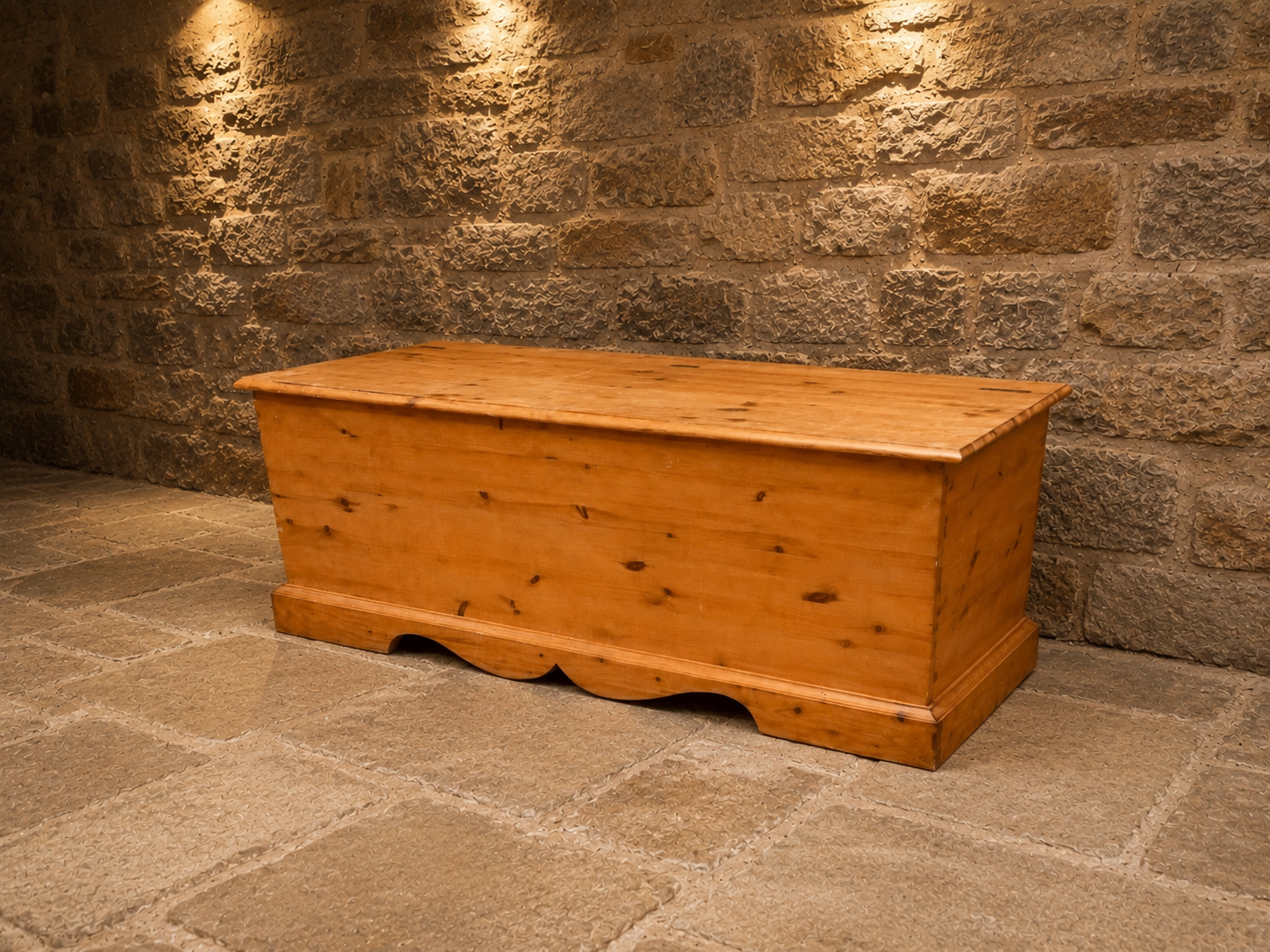 Large Vintage Pine Blanket Box – Country House Storage Chest & Coffee Table
