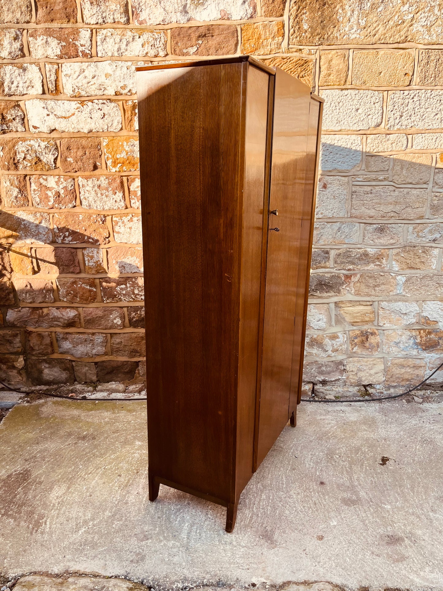 Mid-Century Oak Single Wardrobe – Vintage 1950s Bedroom Storage
